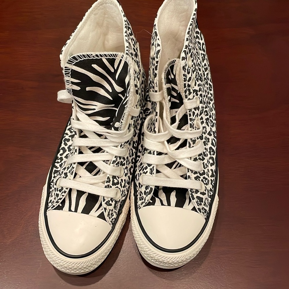 new animal print converse